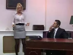 Reife Blondine in Nylons beim Hardcore Bumsen