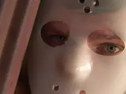 Schlanke Hure bläst stramme Schniedel